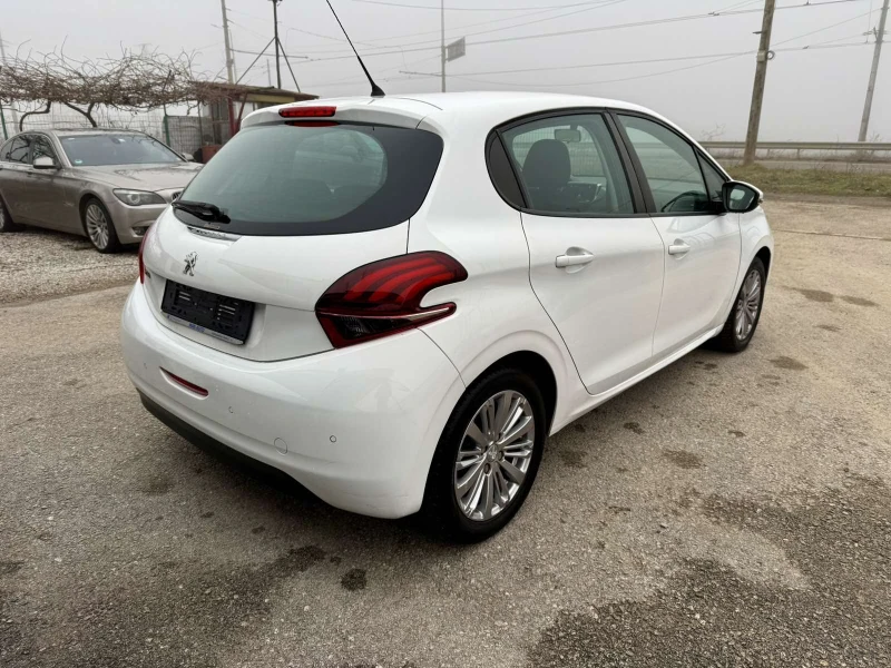 Peugeot 208 1.2i 54хил.км.FaceLift, снимка 6 - Автомобили и джипове - 53280748