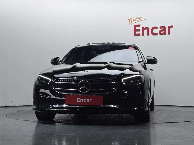 Mercedes-Benz E 200, снимка 3 - Автомобили и джипове - 54818418