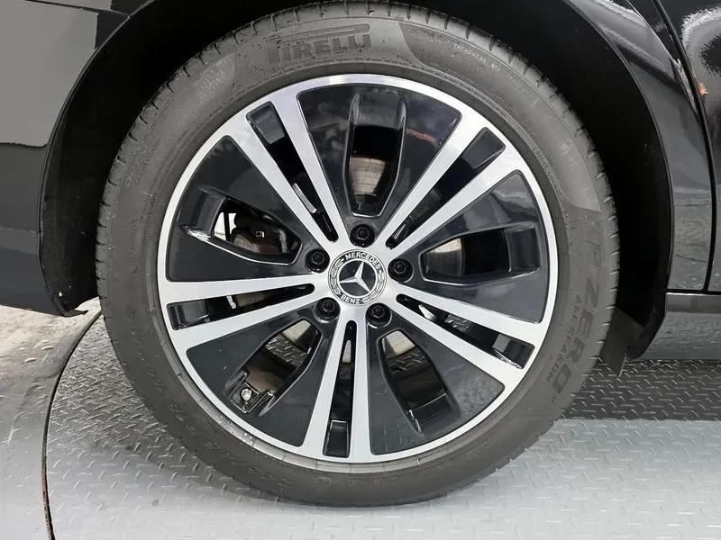Mercedes-Benz E 200, снимка 5 - Автомобили и джипове - 54818418