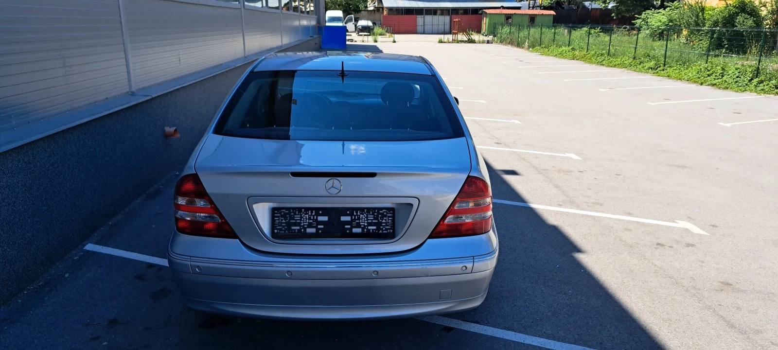 Mercedes-Benz C 320 3.2 4MATIC - изображение 8