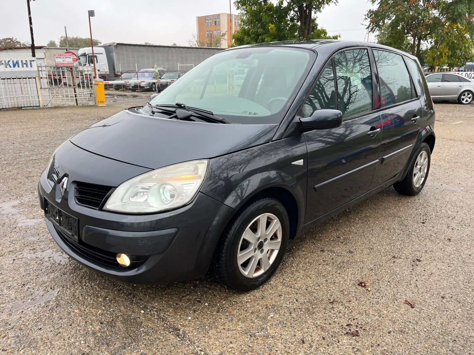 Renault Scenic 1.6-FACELIFT - изображение 2