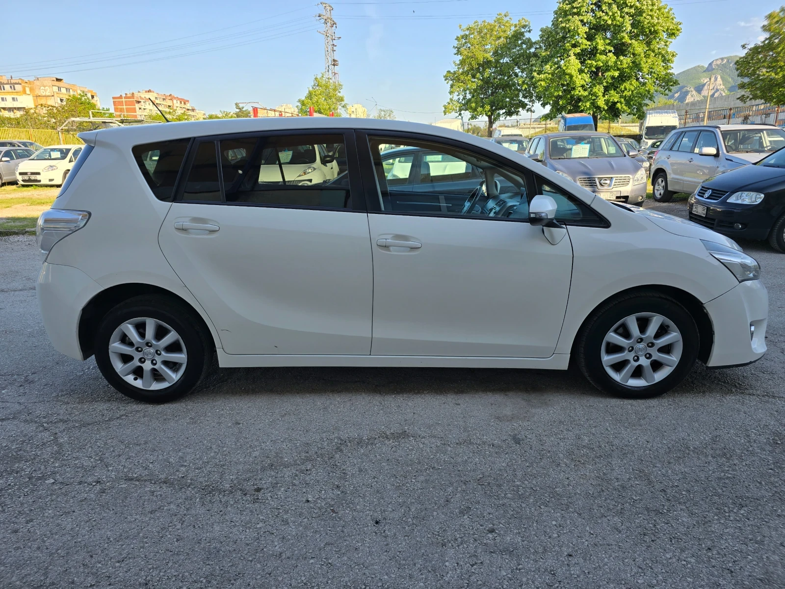 Toyota Verso 1.6 D4D NAVI ПАНОРАМА FULL - изображение 4