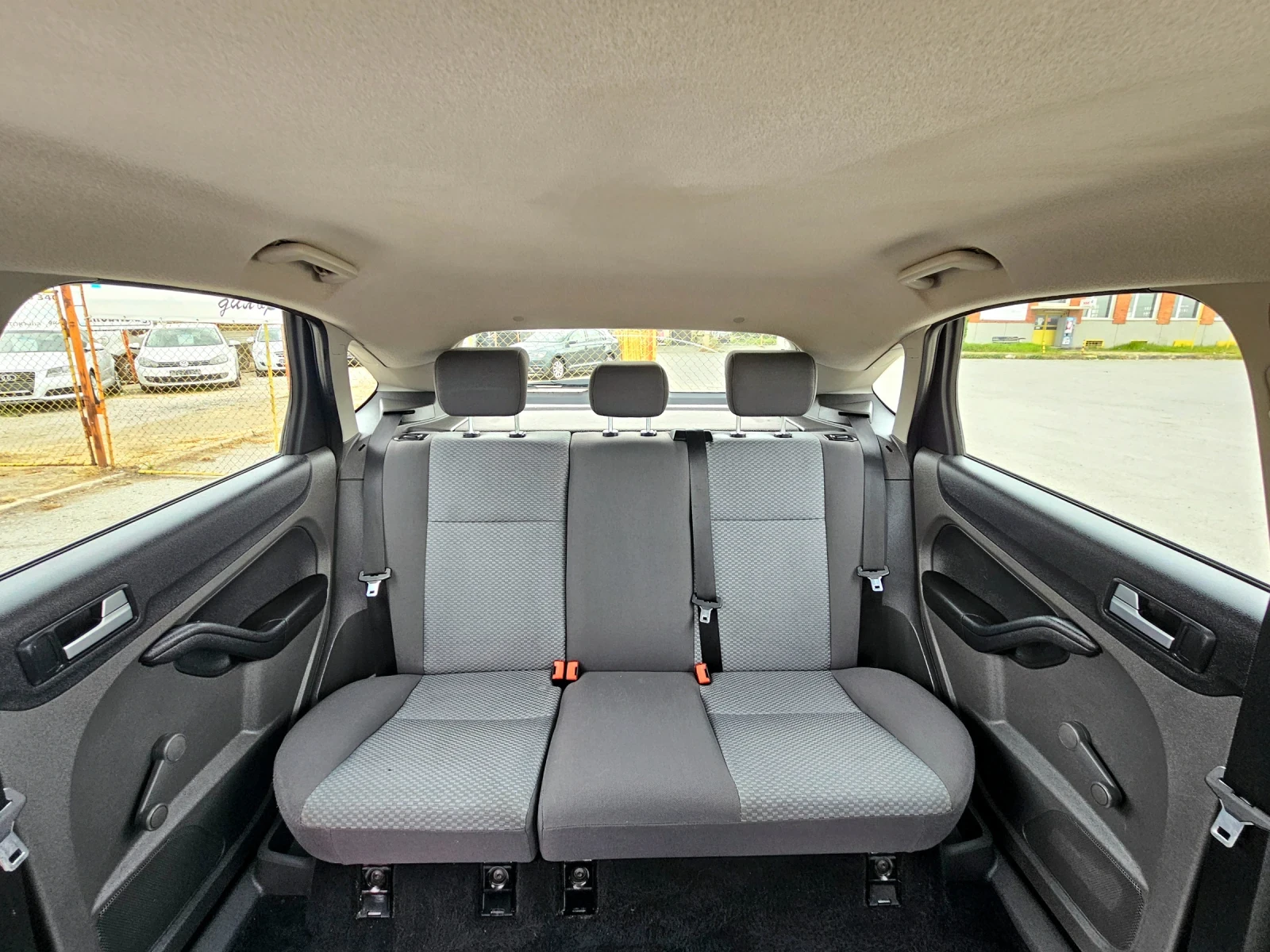 Ford Focus 1.6TDCi/90к.с./ХЕЧБЕК - изображение 10