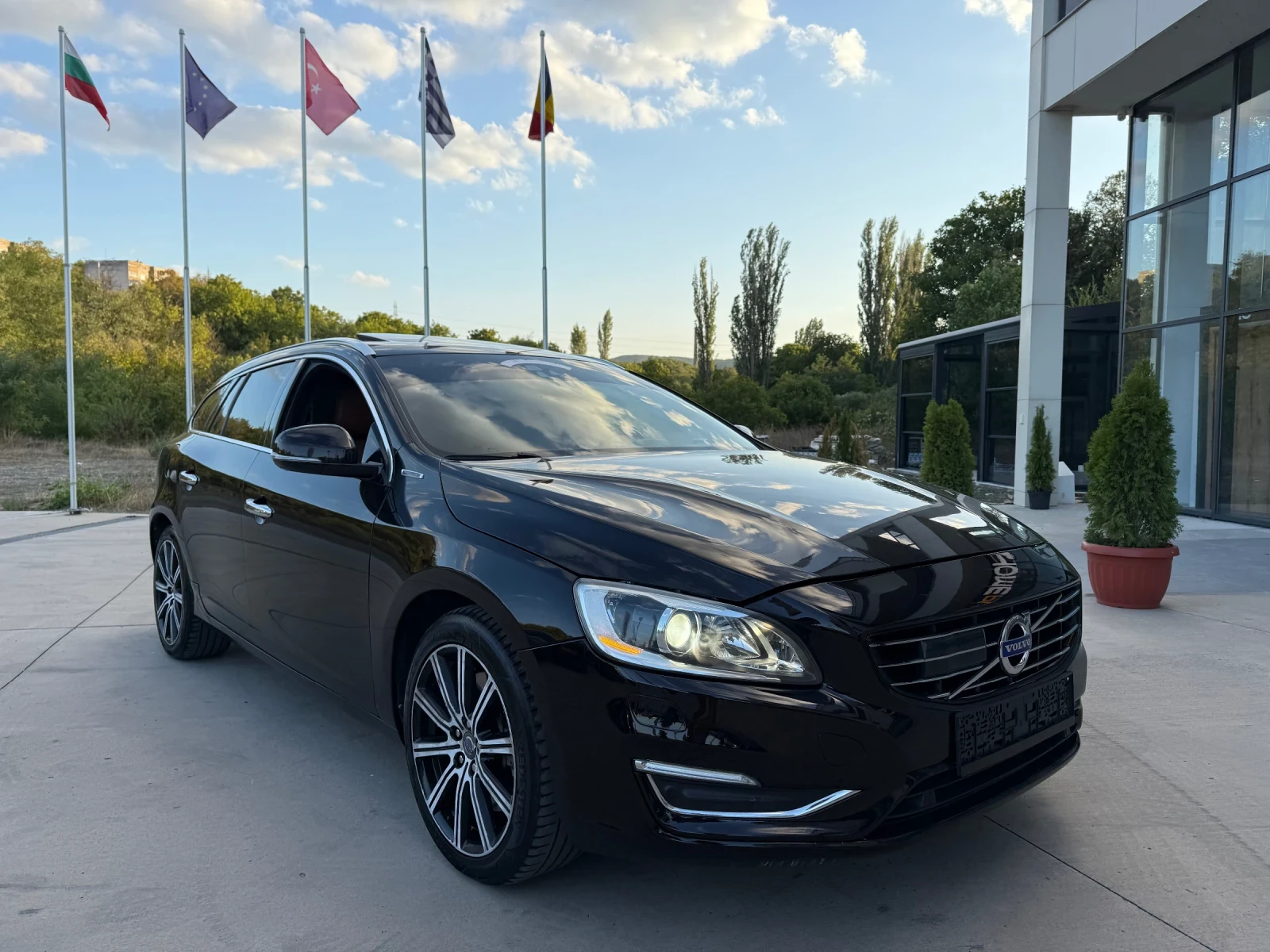 Volvo V60 PREMIUM SOUND/Keyless/Line ass/Distronik/Подгрев - изображение 8