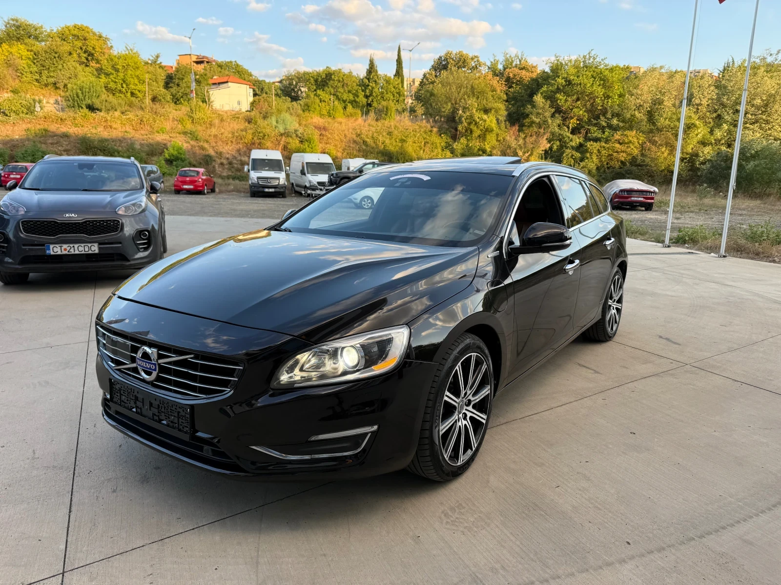 Volvo V60 PREMIUM SOUND/Keyless/Line ass/Distronik/Подгрев - изображение 2