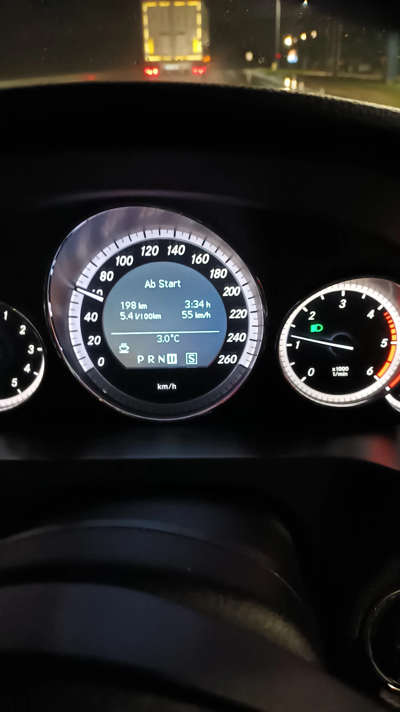 Mercedes-Benz E 350  - изображение 6