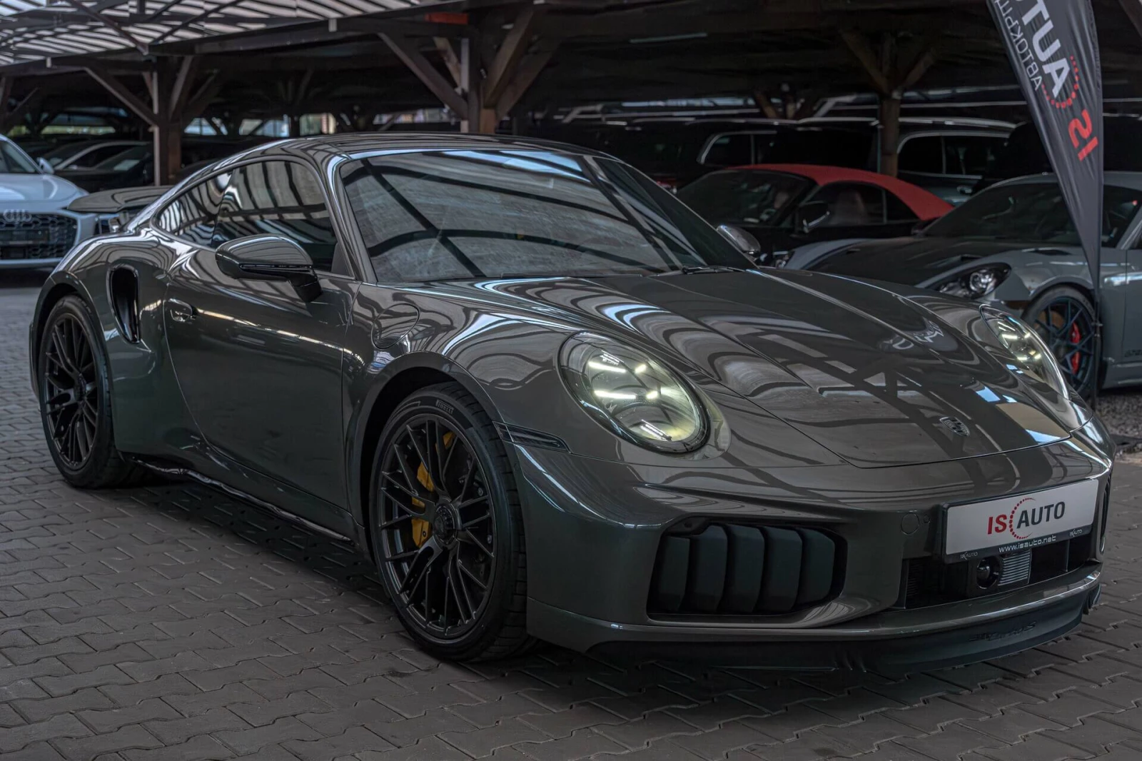 Porsche 911 Turbo S Hybrid/PDCC/PCCB/PDK/PDLS+ /Камера 360/Bur, снимка 2 - Автомобили и джипове - 53829548