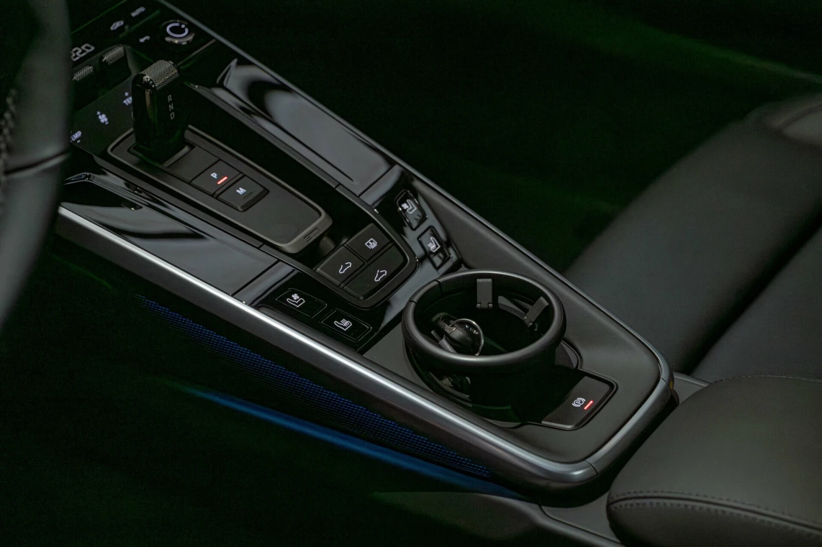 Porsche 911 Turbo S Hybrid/PDCC/PCCB/PDK/PDLS+ /Камера 360/Bur, снимка 10 - Автомобили и джипове - 53829548