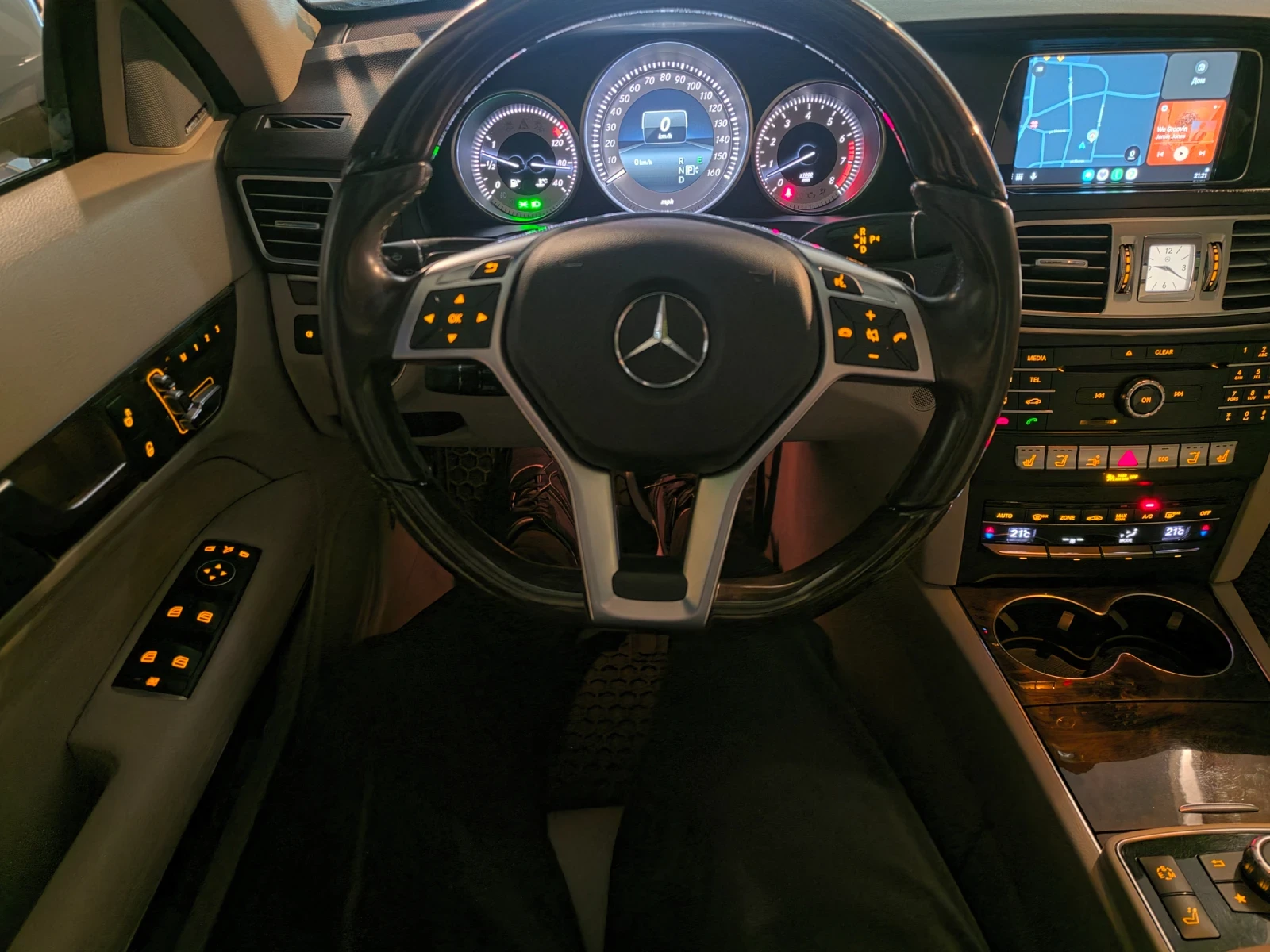 Mercedes-Benz E 400, снимка 15 - Автомобили и джипове - 54295741