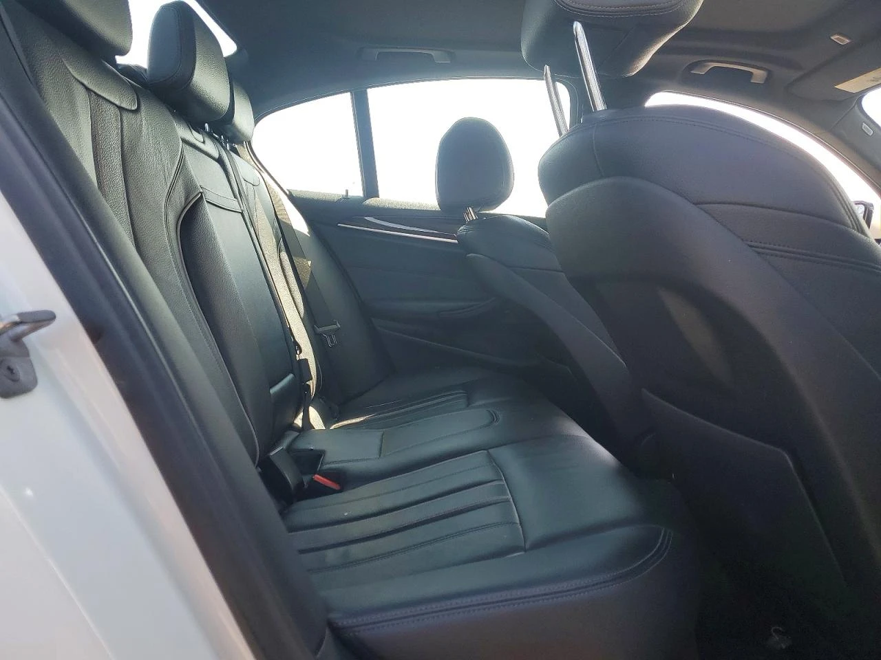 BMW 530 i, снимка 10 - Автомобили и джипове - 54367478