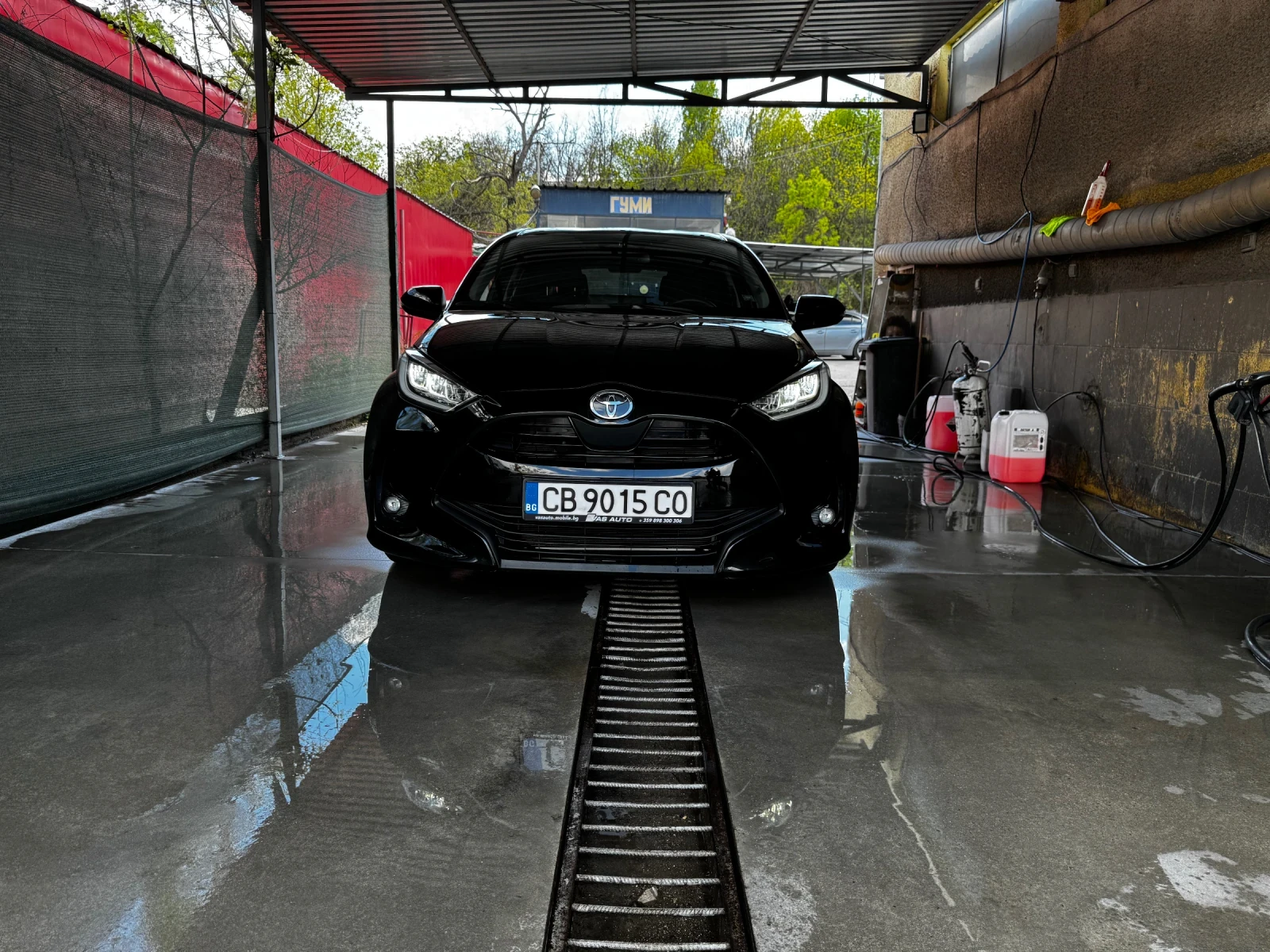 Toyota Yaris 1.5 ХИБРИД
