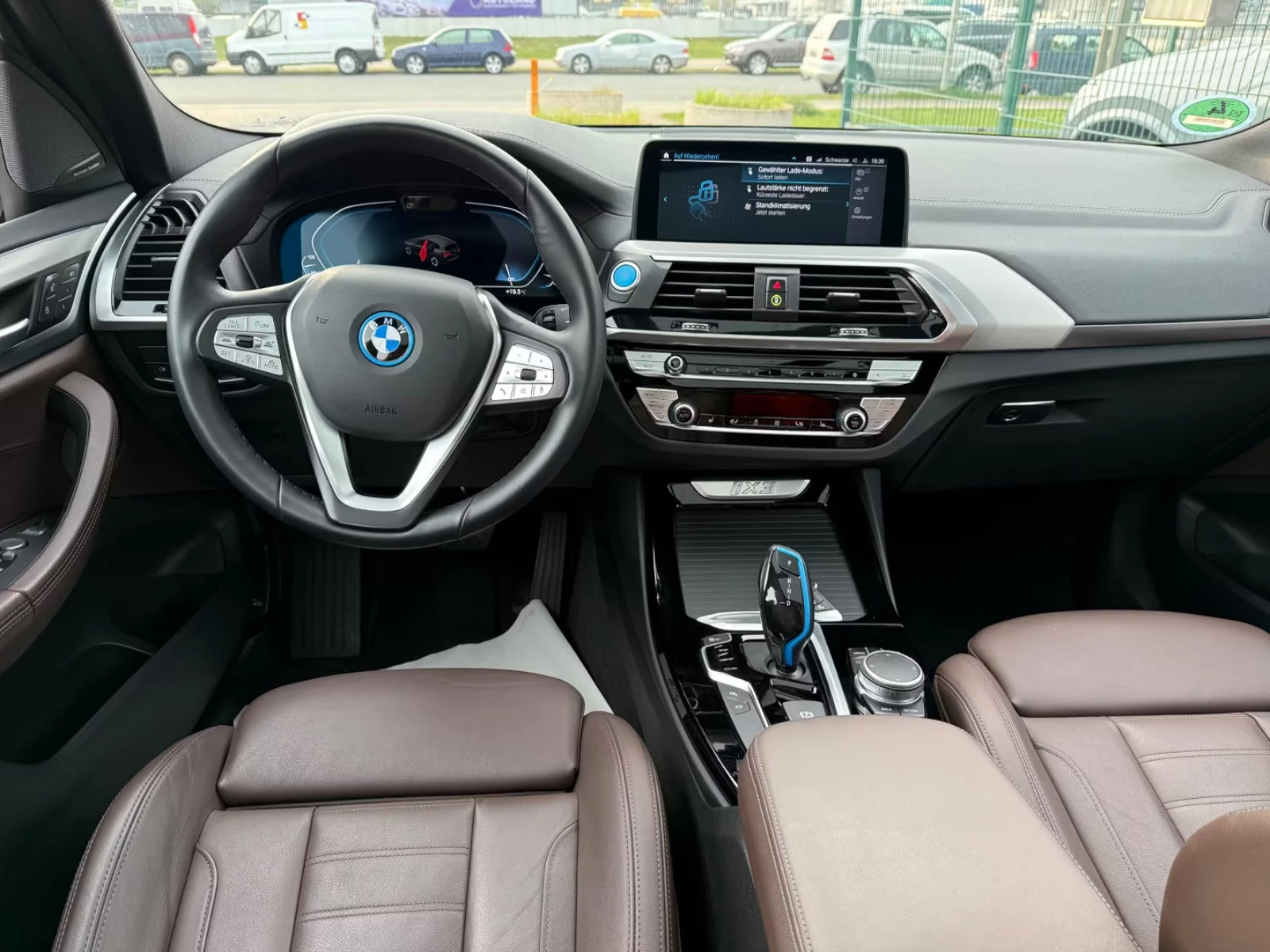 BMW iX3 IMPRESSIVE/286HP/M-SPORT/PANO/HUD/360/H&K/394q, снимка 9 - Автомобили и джипове - 54856005