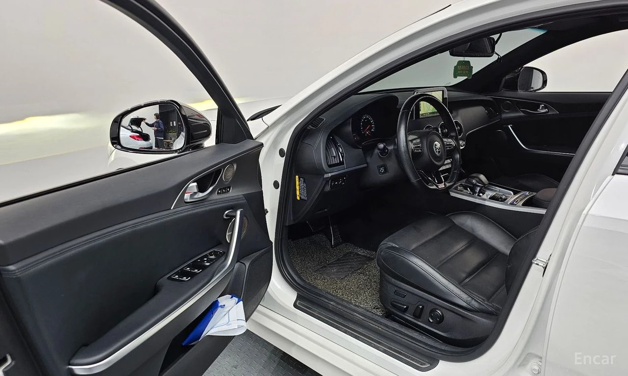 Kia Stinger 3.3* GT* TURBO* ОБДУХВАНЕ* ХЕДЪП* КАМЕРА* , снимка 6 - Автомобили и джипове - 55421270