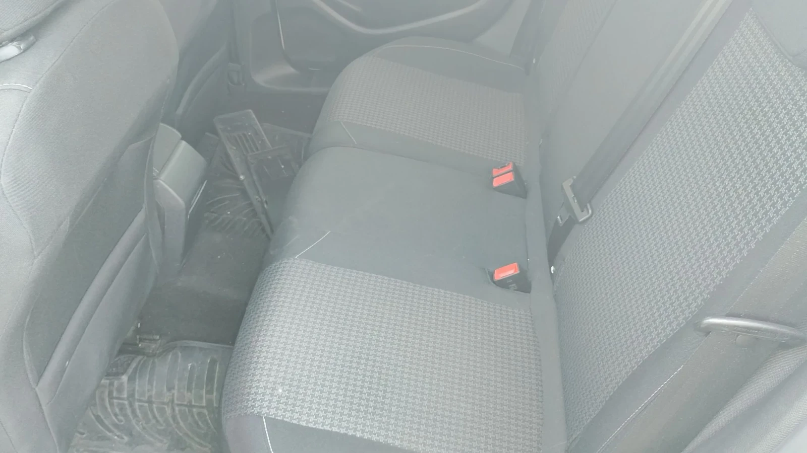 Peugeot 308 1.5 хдй автомат, снимка 14 - Автомобили и джипове - 55530793