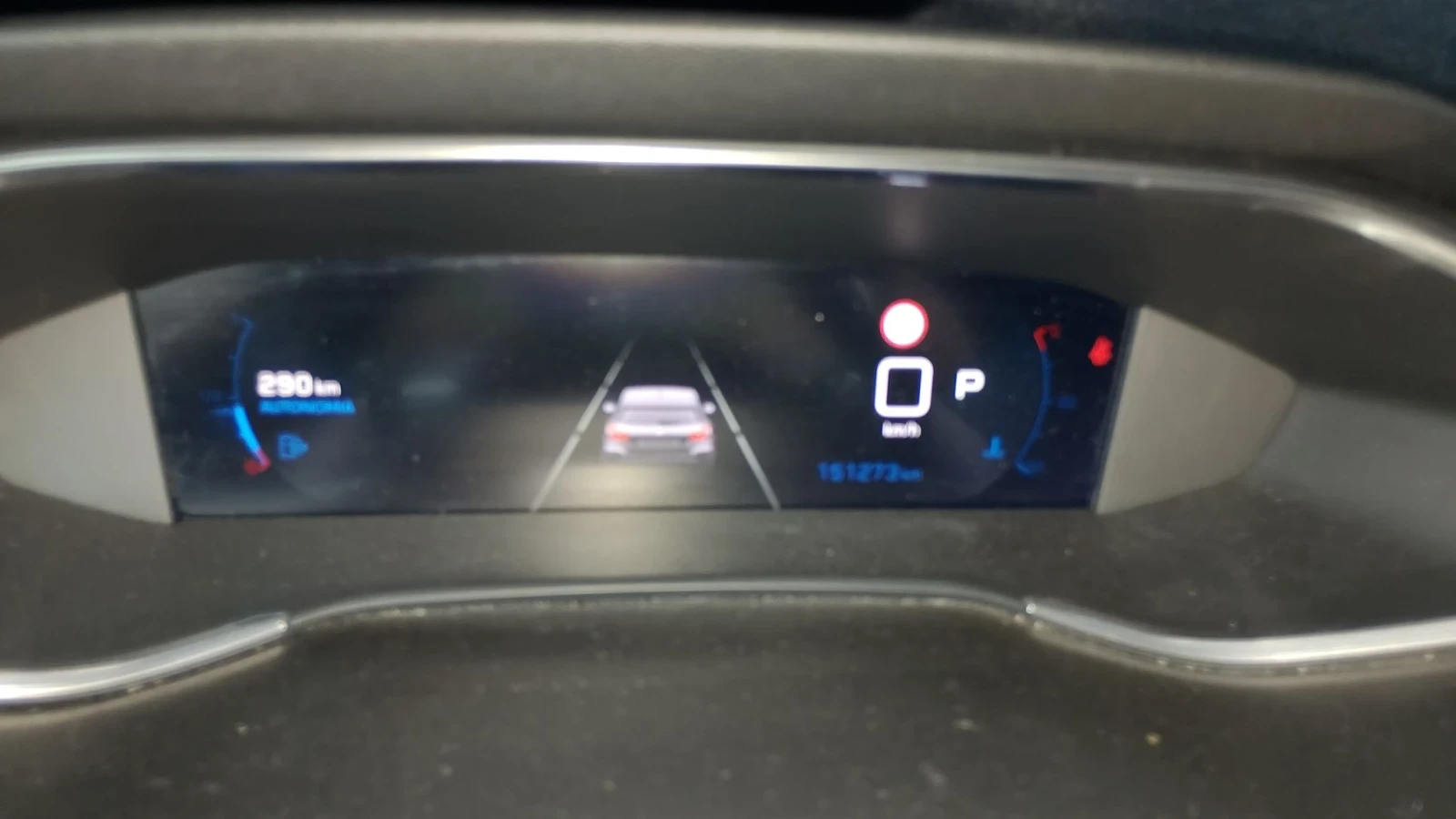 Peugeot 308 1.5 хдй автомат, снимка 11 - Автомобили и джипове - 55530793