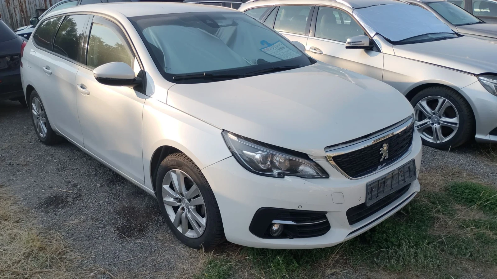Peugeot 308 1.5 хдй автомат