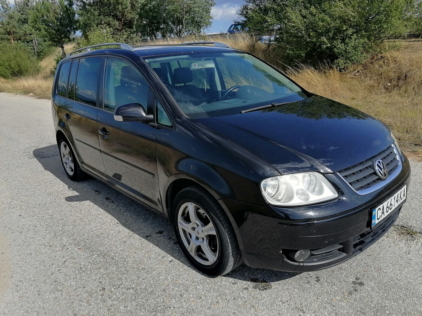VW Touran 2.0TDI/Автомат/7места , снимка 3 - Автомобили и джипове - 55847660