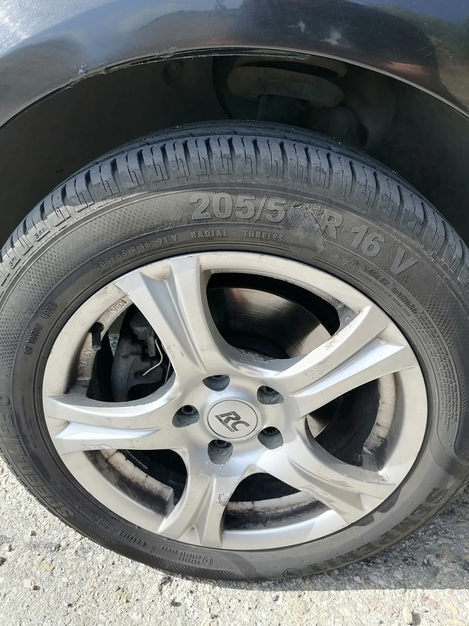 VW Touran 2.0TDI/Автомат/7места , снимка 13 - Автомобили и джипове - 55847660