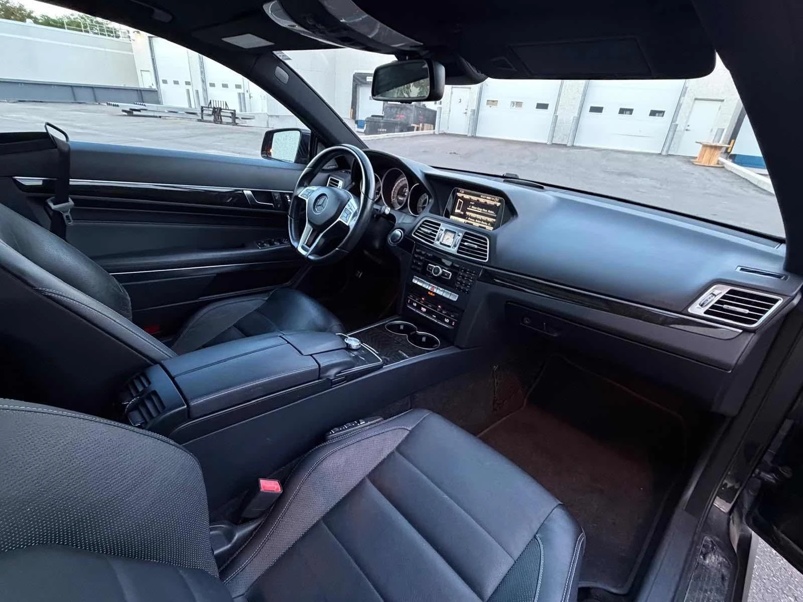Mercedes-Benz E 400 * АВТОКРЕДИТ БЕЗ ПЪРВОНАЧАЛНА ВНОСКА* , снимка 11 - Автомобили и джипове - 55958265