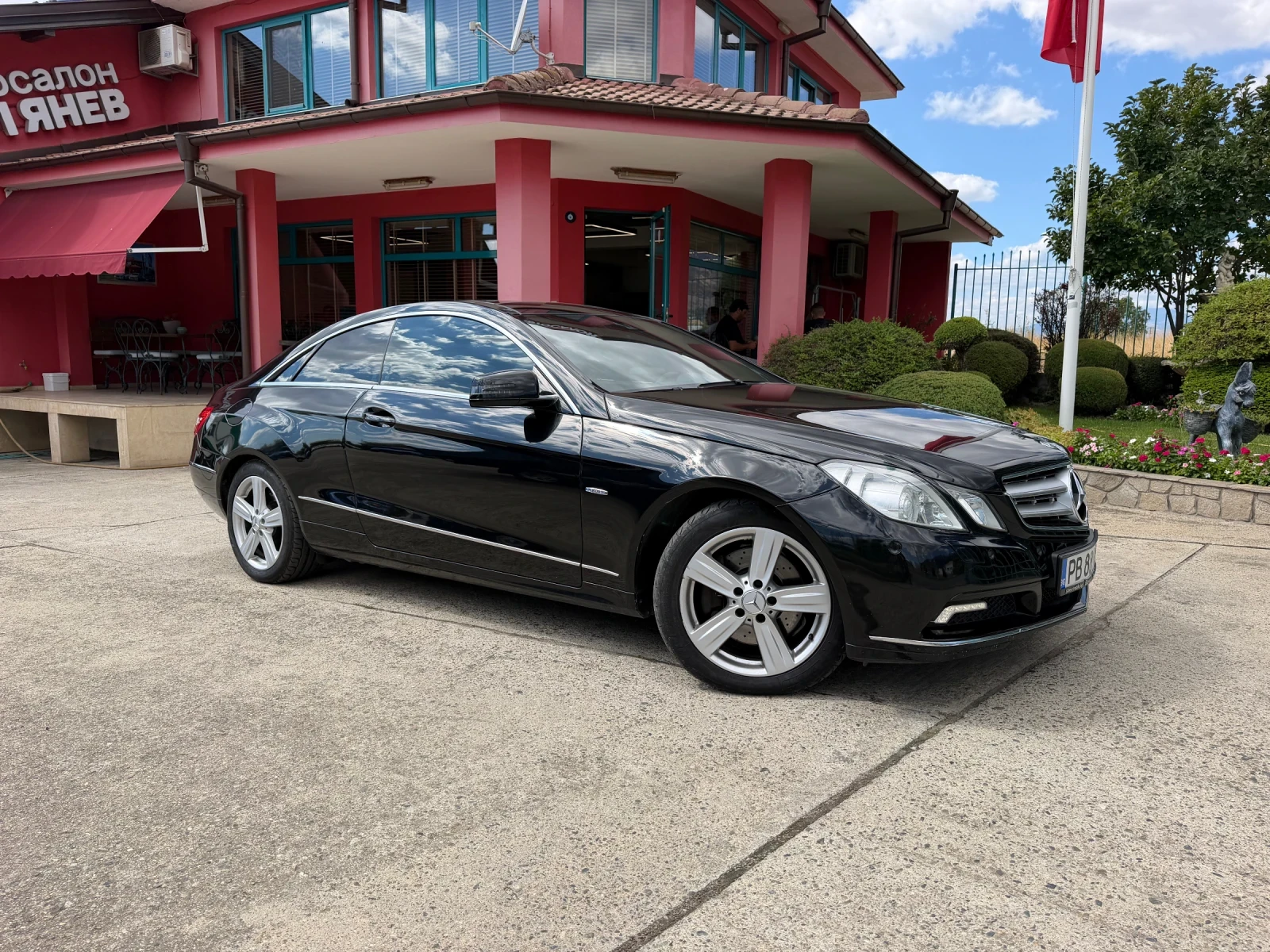 Mercedes-Benz E 350 CDI Coupe* Camera* Panorama* Harman\Kardon  | Mobile.bg � ����������� 15