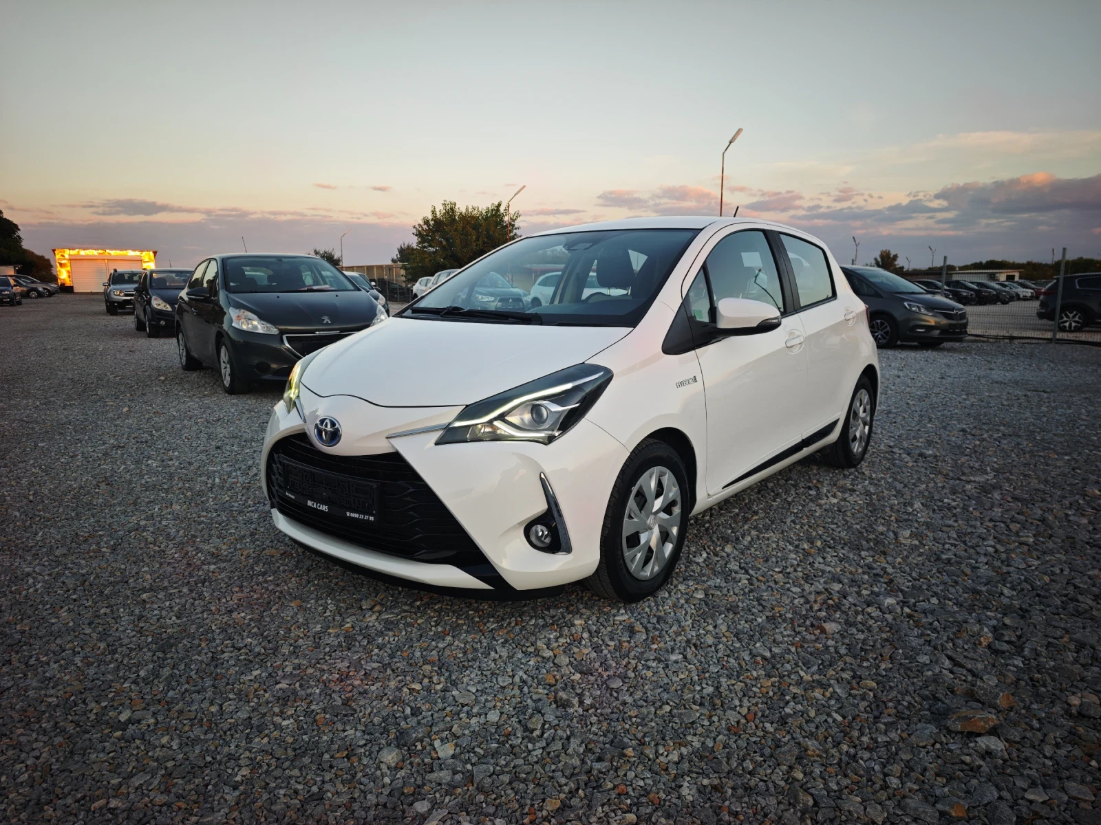 Toyota Yaris 1.5i Hybrid 