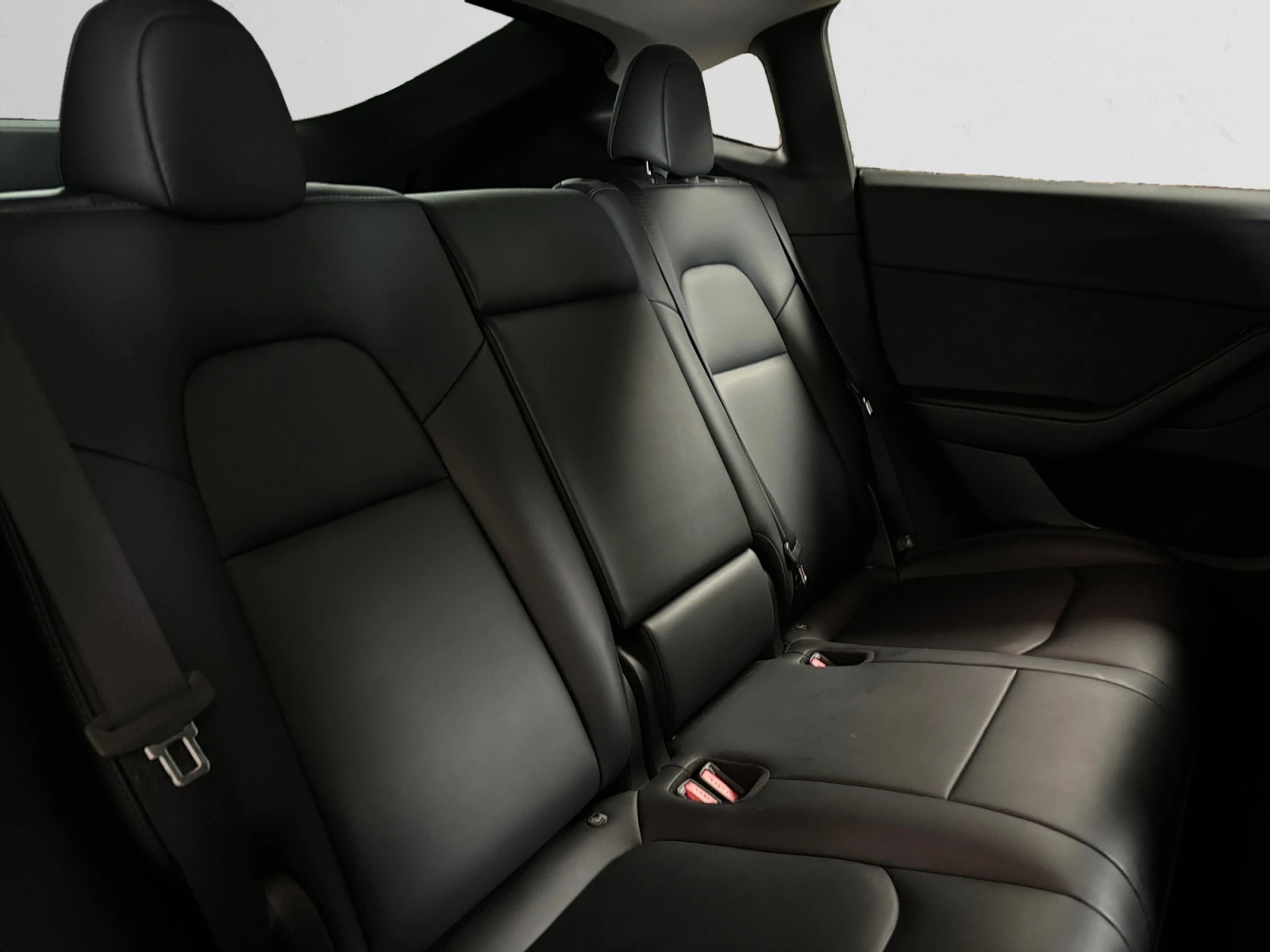 Tesla Model Y Standard Range 60 kWh Leather Navi LED , снимка 13 - Автомобили и джипове - 56369356