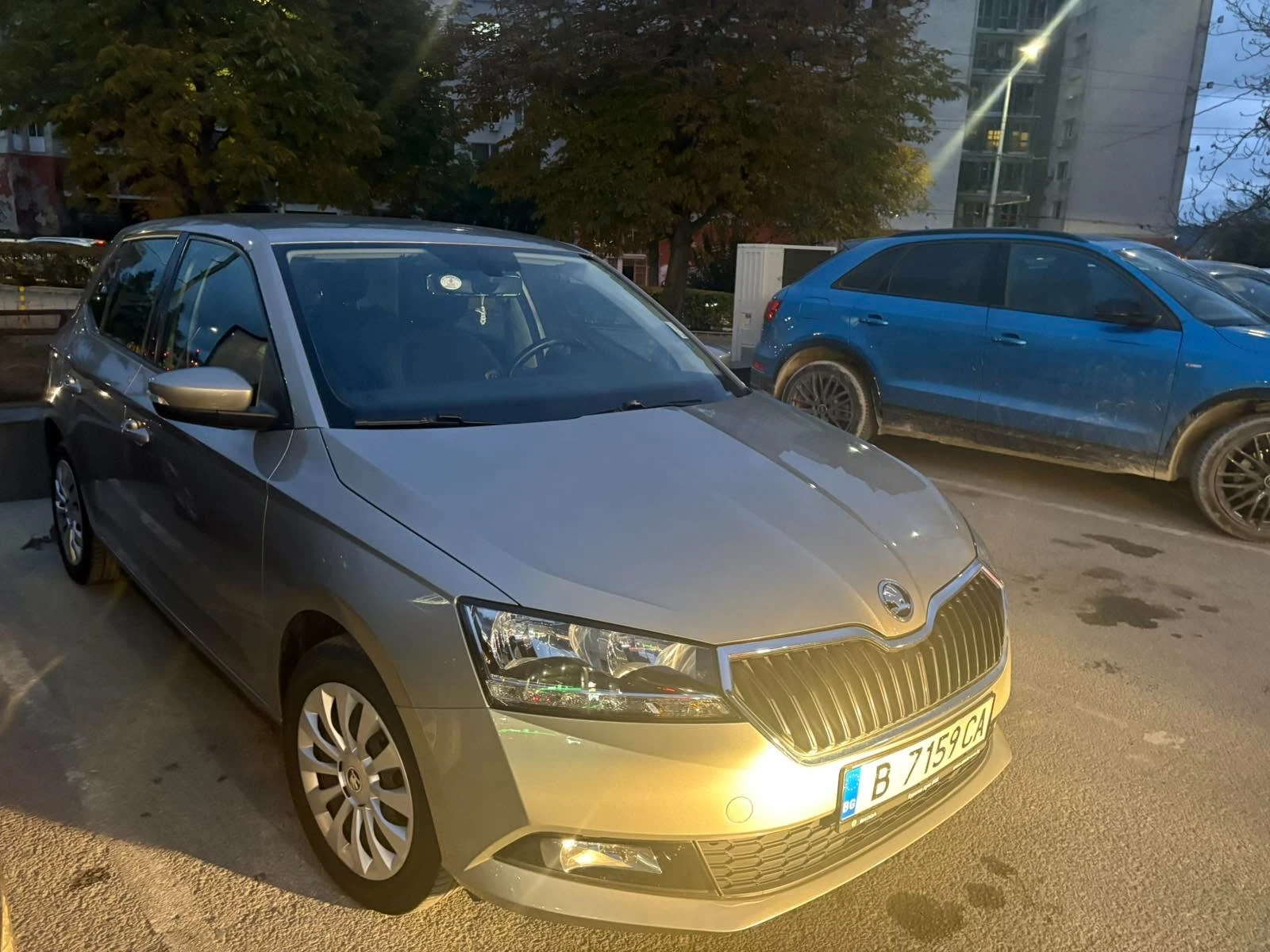 Skoda Fabia 1.0 MPI, снимка 4 - Автомобили и джипове - 56605145