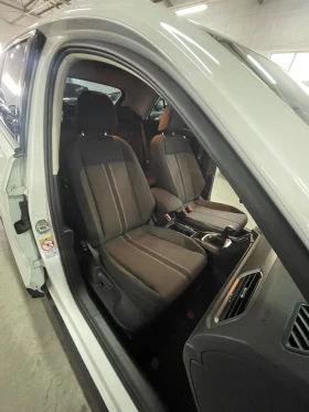 VW T-Roc 1.5/TSI/DSG/digital/камера/теглич/обслужена/ - 16900 € / 33053.53 лв. - 58026498 14