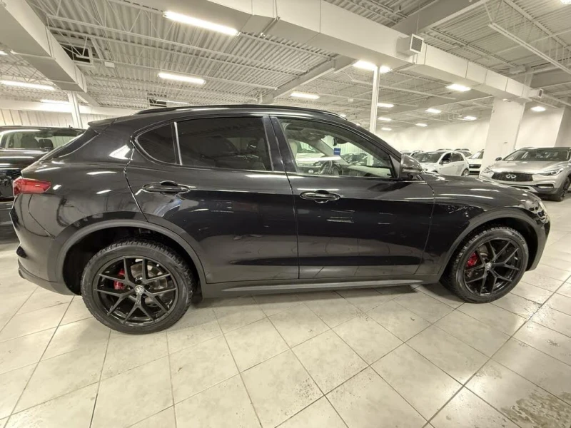 Alfa Romeo Stelvio ПАМЕТ* ПАНОРАМА* KEYLESS* , снимка 6 - Автомобили и джипове - 53362925