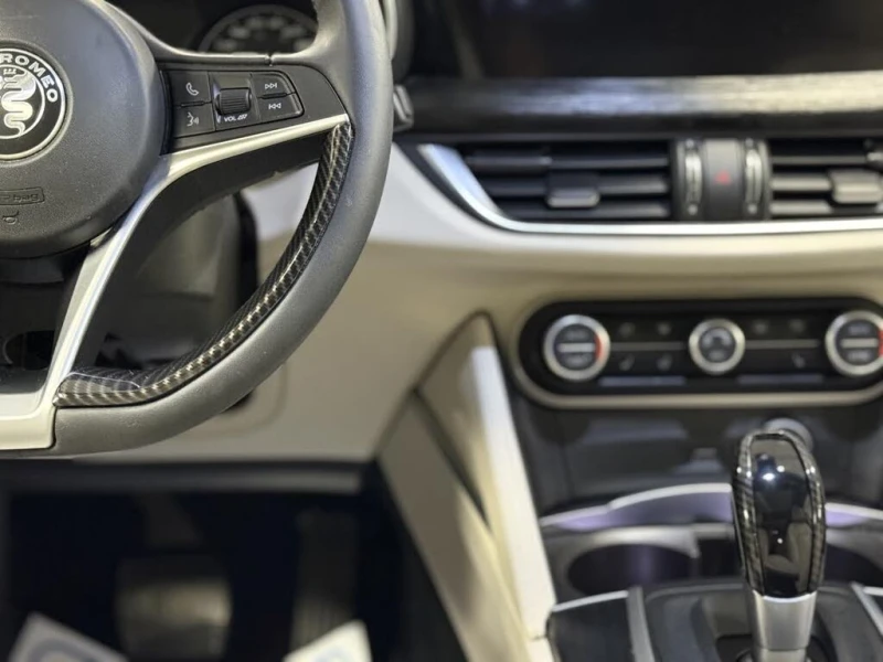 Alfa Romeo Stelvio ПАМЕТ* ПАНОРАМА* KEYLESS* , снимка 14 - Автомобили и джипове - 53362925