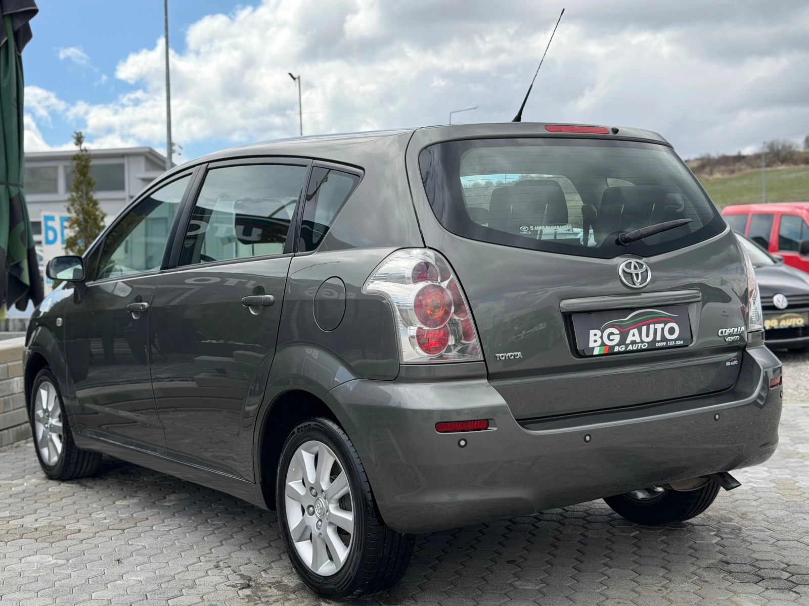 Toyota Corolla verso * 1.8-VVTI-129* ИТАЛИЯ* 7 МЕСТА* , снимка 6 - Автомобили и джипове - 46356023