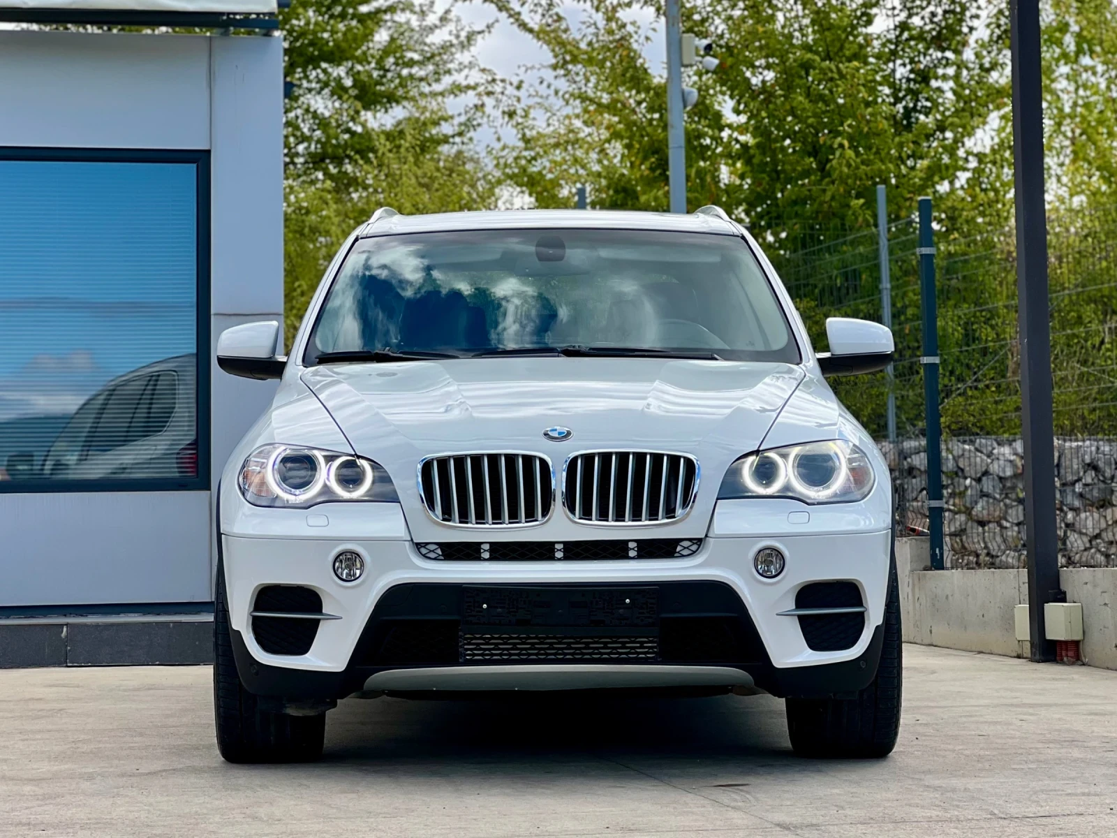 BMW X5 4.0D-XDRIVE / 6+ 1 МЕСТА / INDIVIDUAL / SPORT  - изображение 2