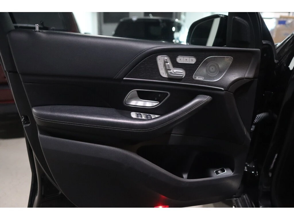 Mercedes-Benz GLS * 580 4MATIC SUV * CARFAX * БЕЗ ПЪРВОНАЧАЛНА ВНОСК - изображение 8