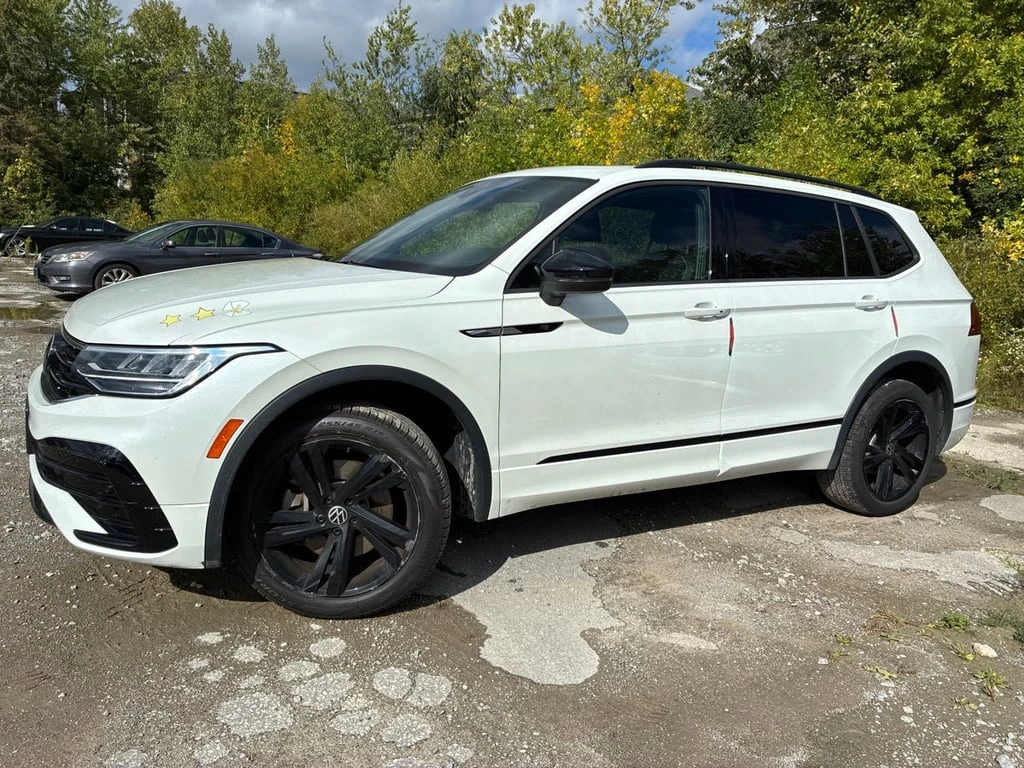 VW Tiguan * Comfortline R Line Black Edition * CARFAX * БЕЗ  - изображение 2