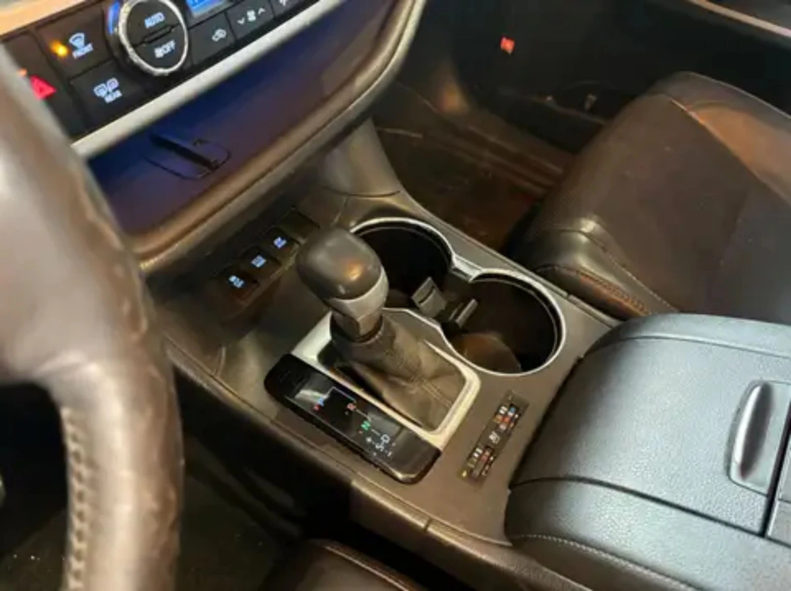 Toyota Highlander 2014/Pano/JBL/CAMERA/PODGREV/7 места/FULL, снимка 15 - Автомобили и джипове - 53813417