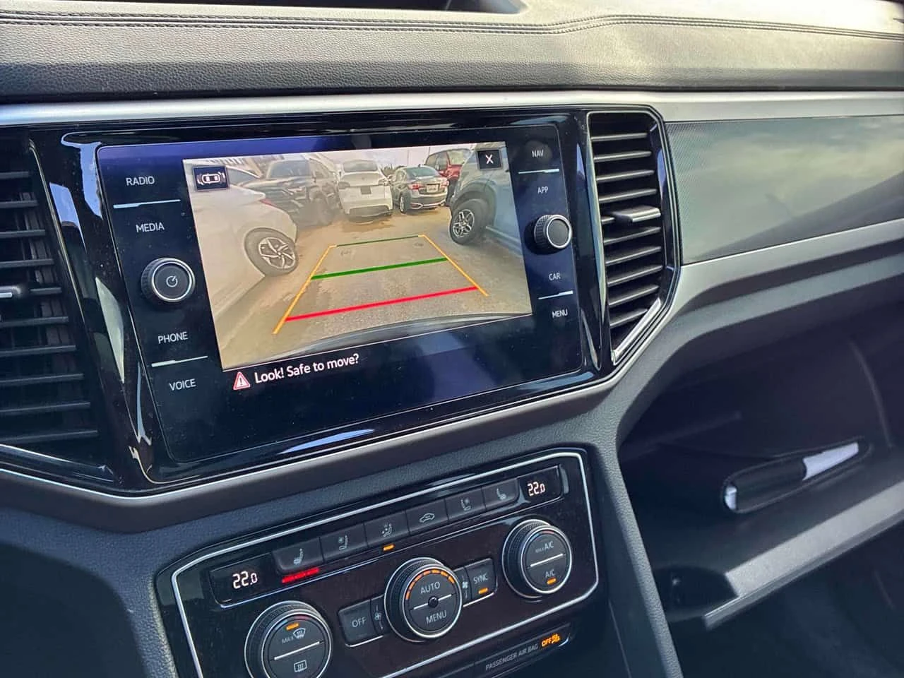 VW Atlas R line/Execline/CARFAX /Подгрев/Обдух/Клип, снимка 13 - Автомобили и джипове - 53831981