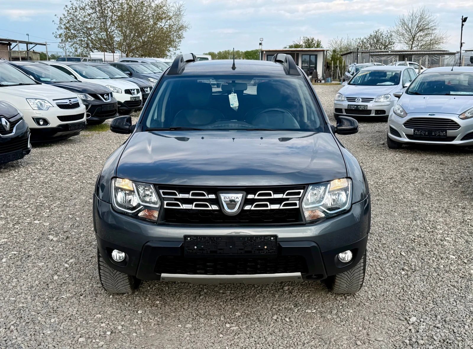 Dacia Duster 1.6 GPL * LAUREATE * EURO6B * NAVi * KAMERA, снимка 2 - Автомобили и джипове - 54260336