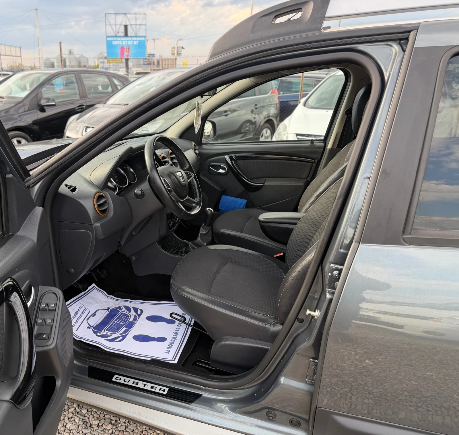 Dacia Duster 1.6 GPL * LAUREATE * EURO6B * NAVi * KAMERA, снимка 12 - Автомобили и джипове - 54260336