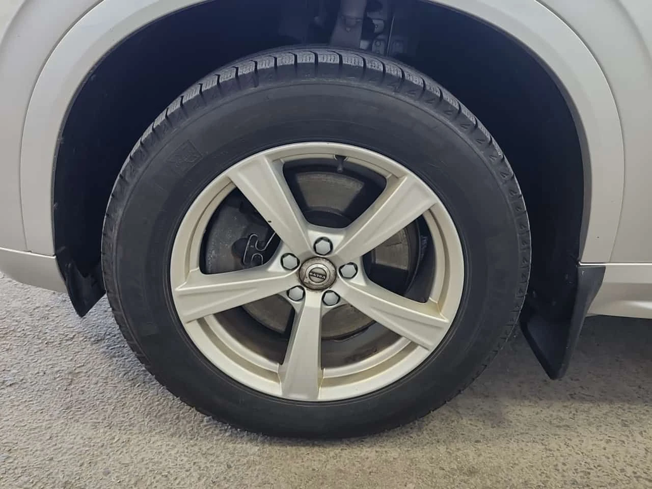 Volvo Xc90 MOMENTUM  CARFAX, снимка 8 - Автомобили и джипове - 54319644