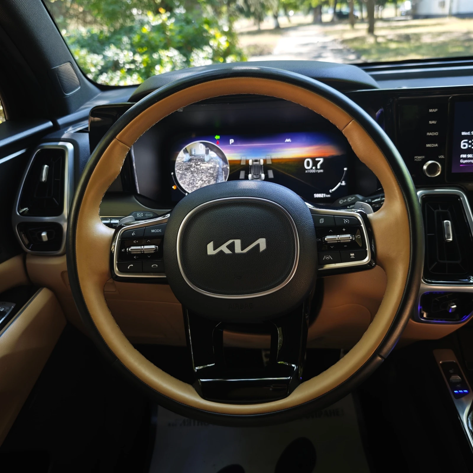 Kia Sorento 2.2 (5+ 1), снимка 13 - Автомобили и джипове - 56194608