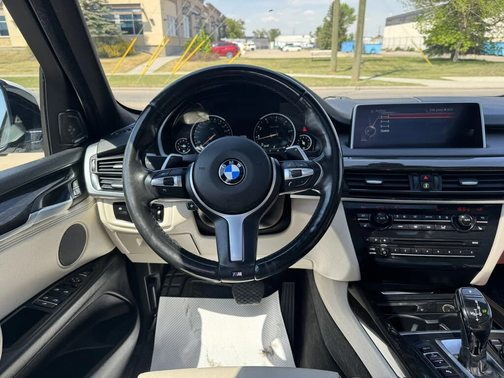 BMW X5 M* SPORT* ДИГИТАЛНО* ТАБЛО* HARMON* KARDON* ПАНОРА, снимка 9 - Автомобили и джипове - 54961158