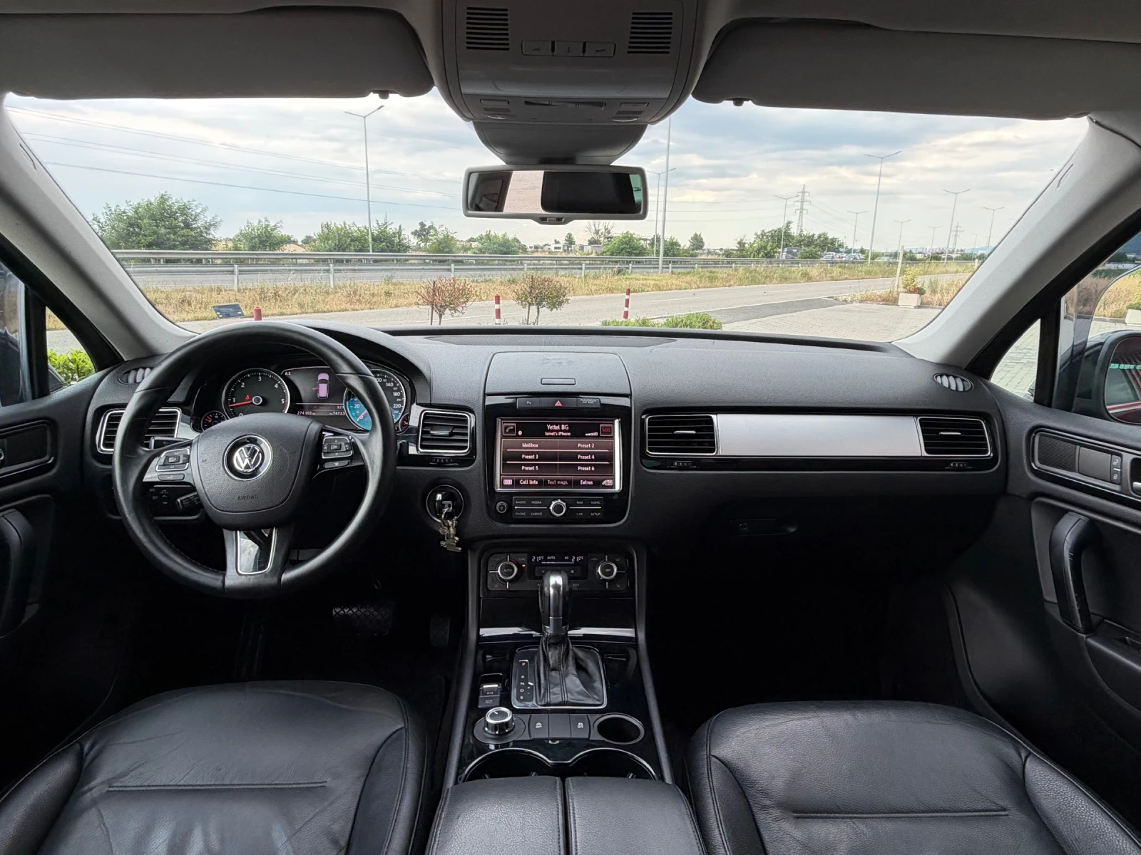 VW Touareg 3.0 245 ОБСЛУЖЕН , снимка 6 - Автомобили и джипове - 55046562