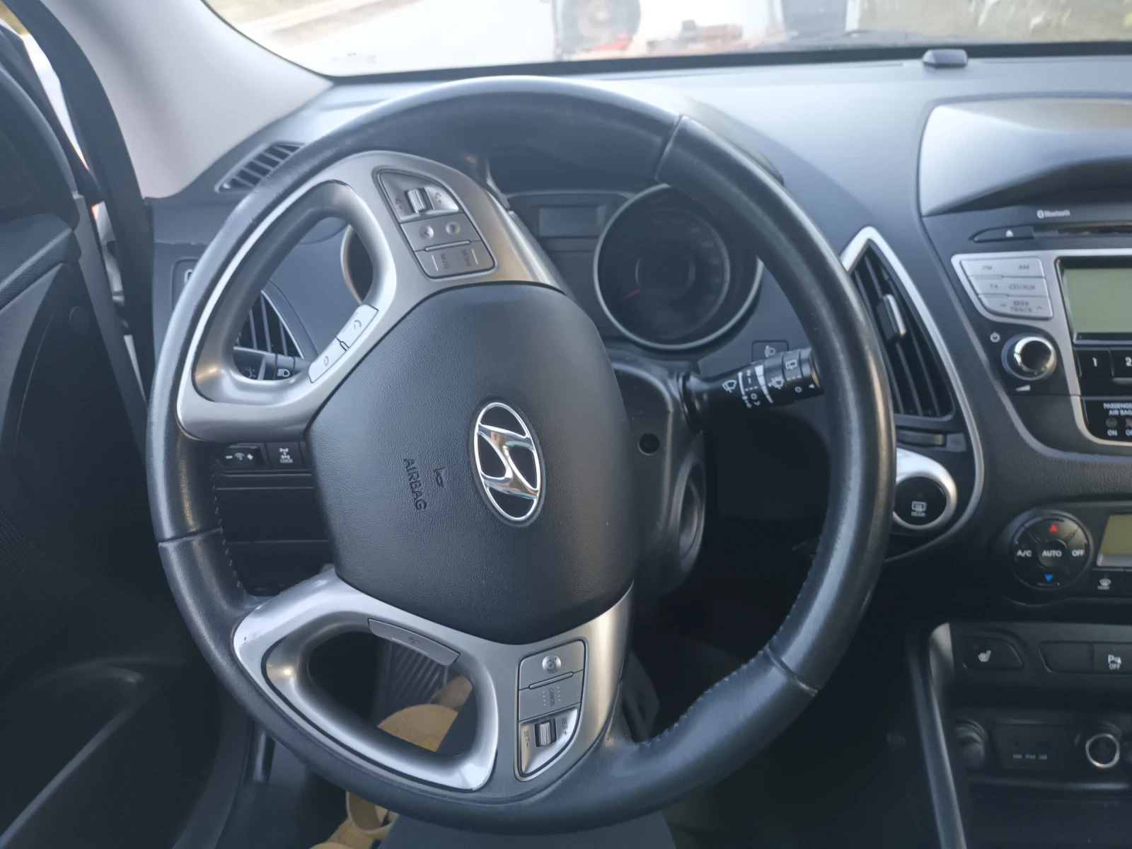 Hyundai IX35 2.0црди 4х4, снимка 5 - Автомобили и джипове - 56330279