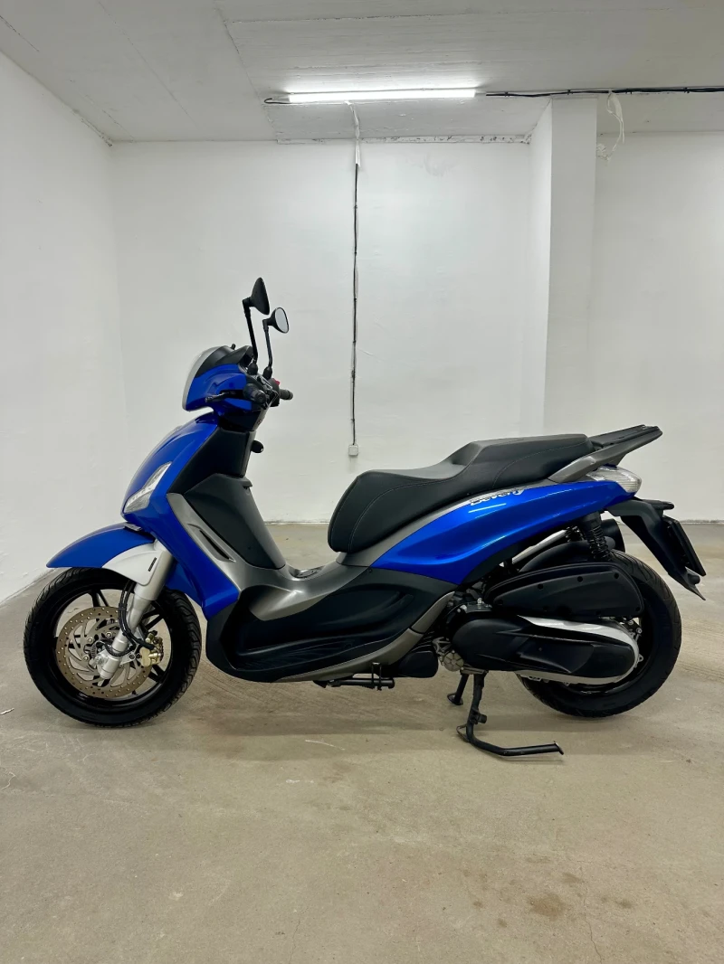 Piaggio Beverly ABS/ASR/LED, снимка 4 - Мотоциклети и мототехника - 52645651