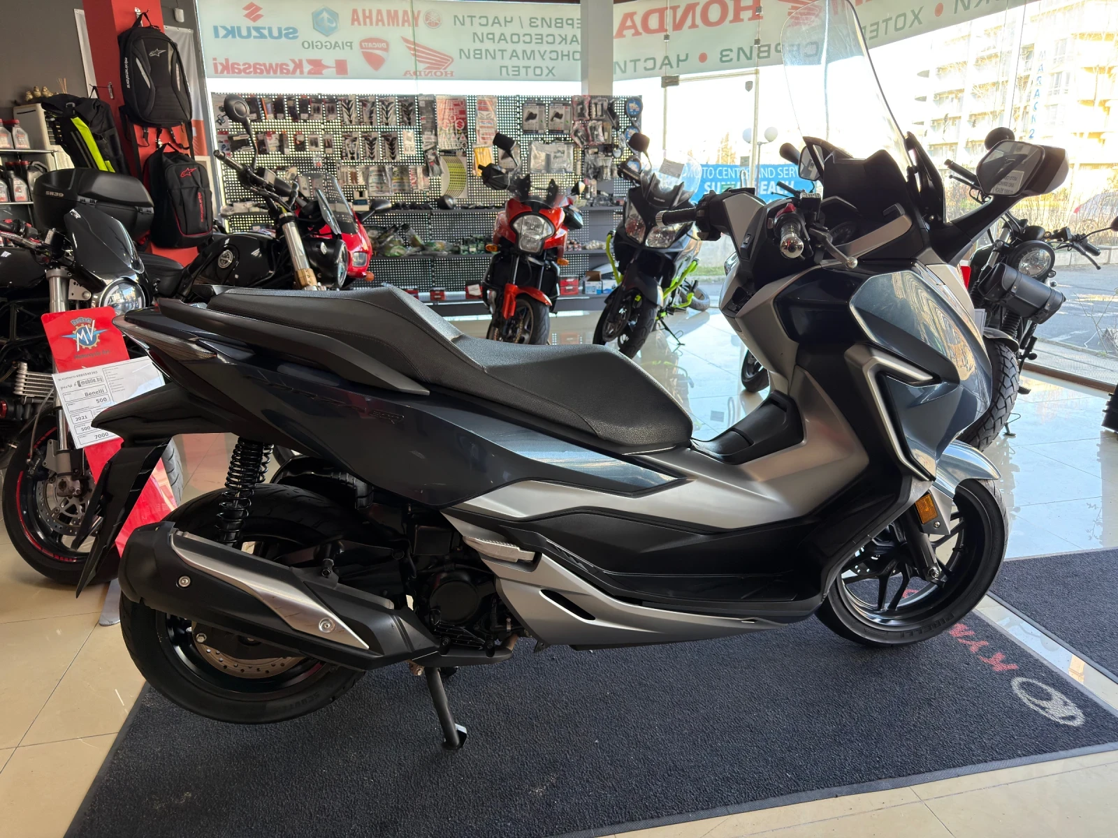 Honda Forza 300ABS - изображение 4