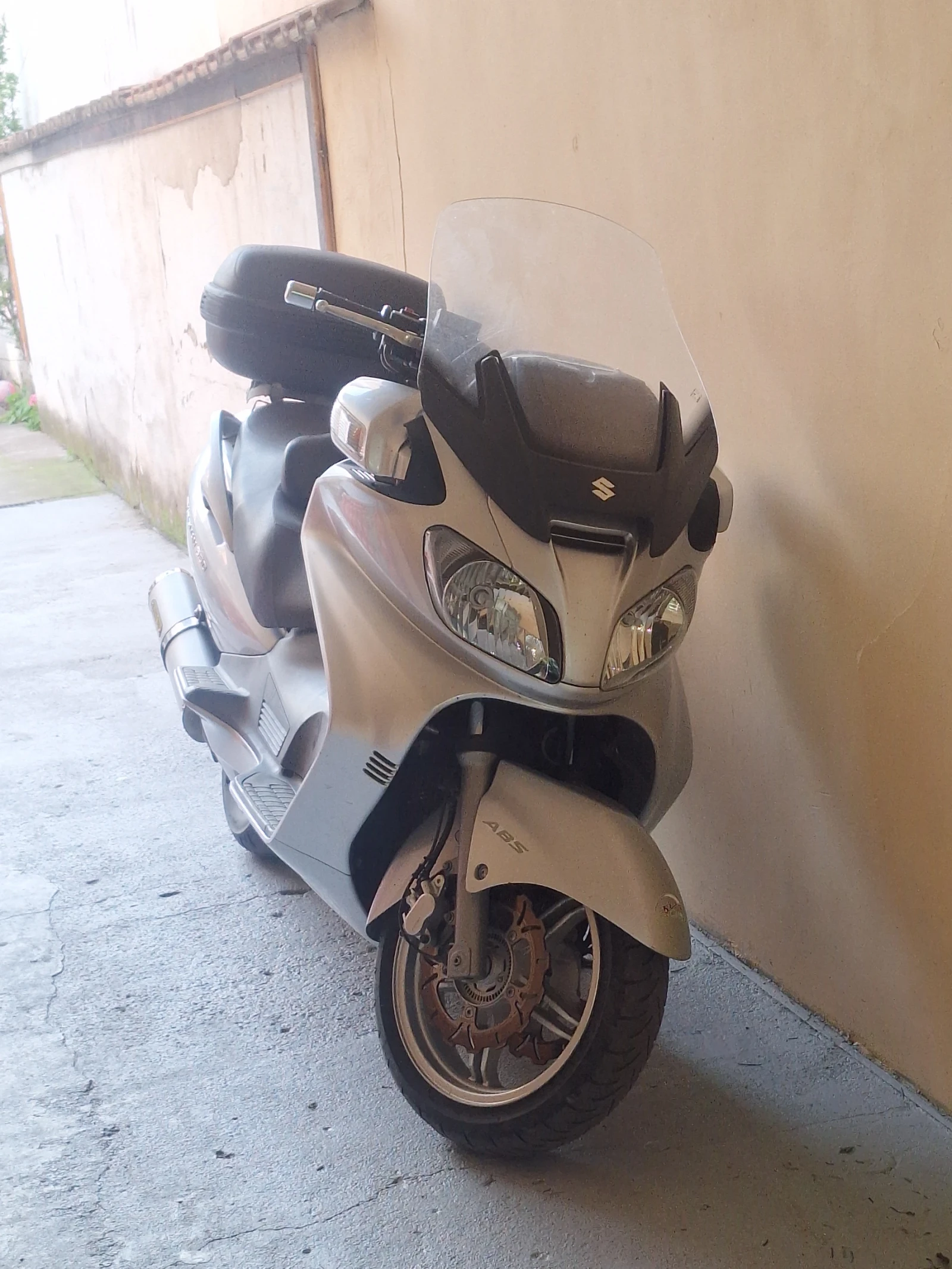 Suzuki Burgman Скутер