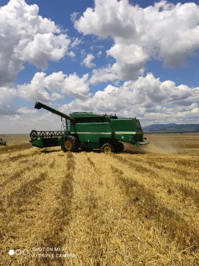 Комбайн John Deere 2264, снимка 1