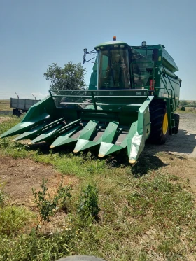 Комбайн John Deere 2264, снимка 3