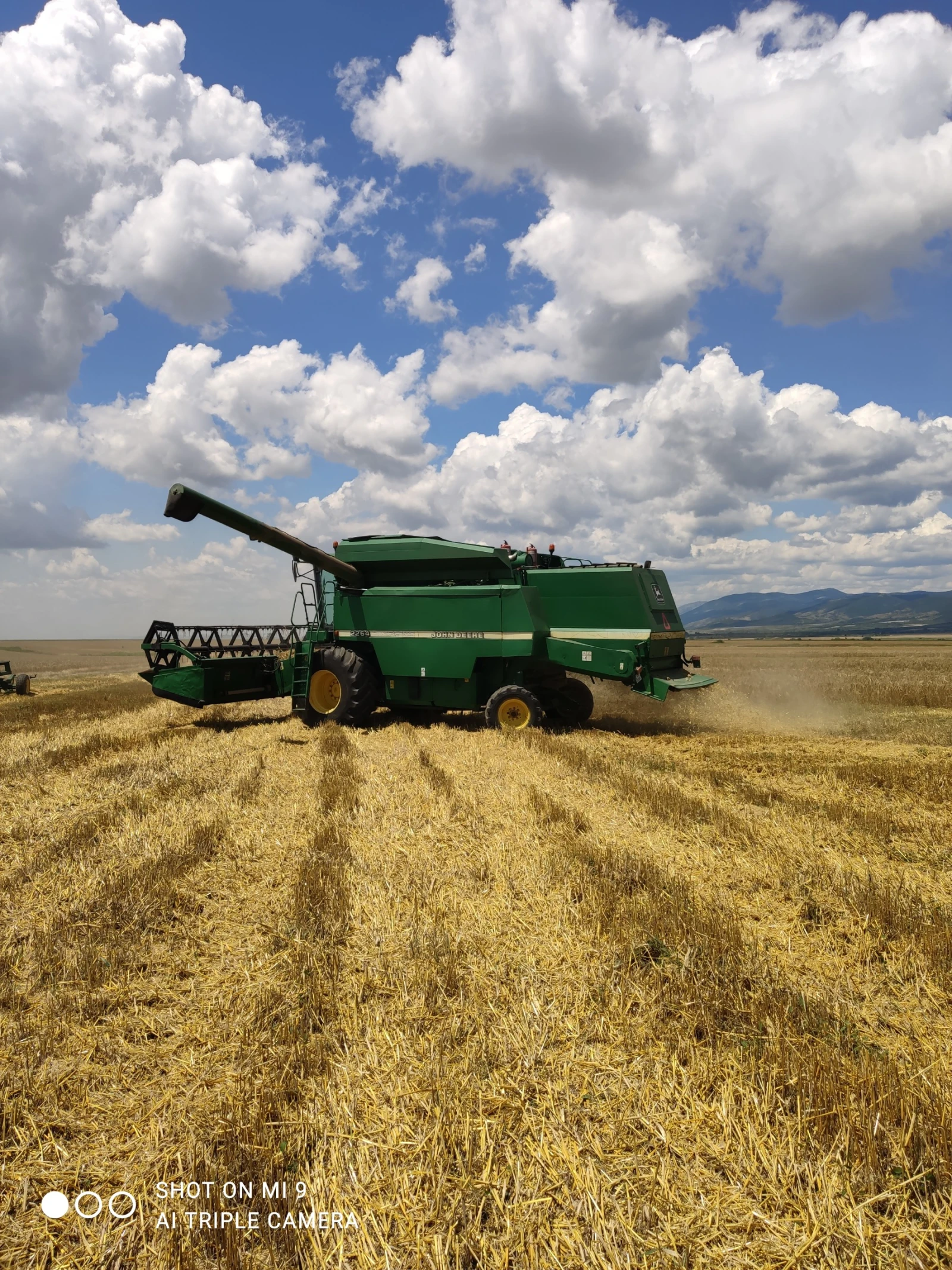 Комбайн John Deere 2264
