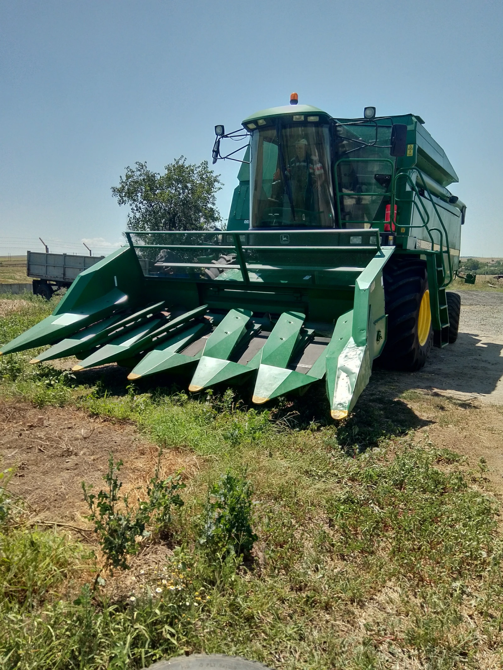 Комбайн John Deere 2264, снимка 3 - Селскостопанска техника - 55085492